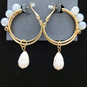 Hoops with faceted Grey stones Goldtone